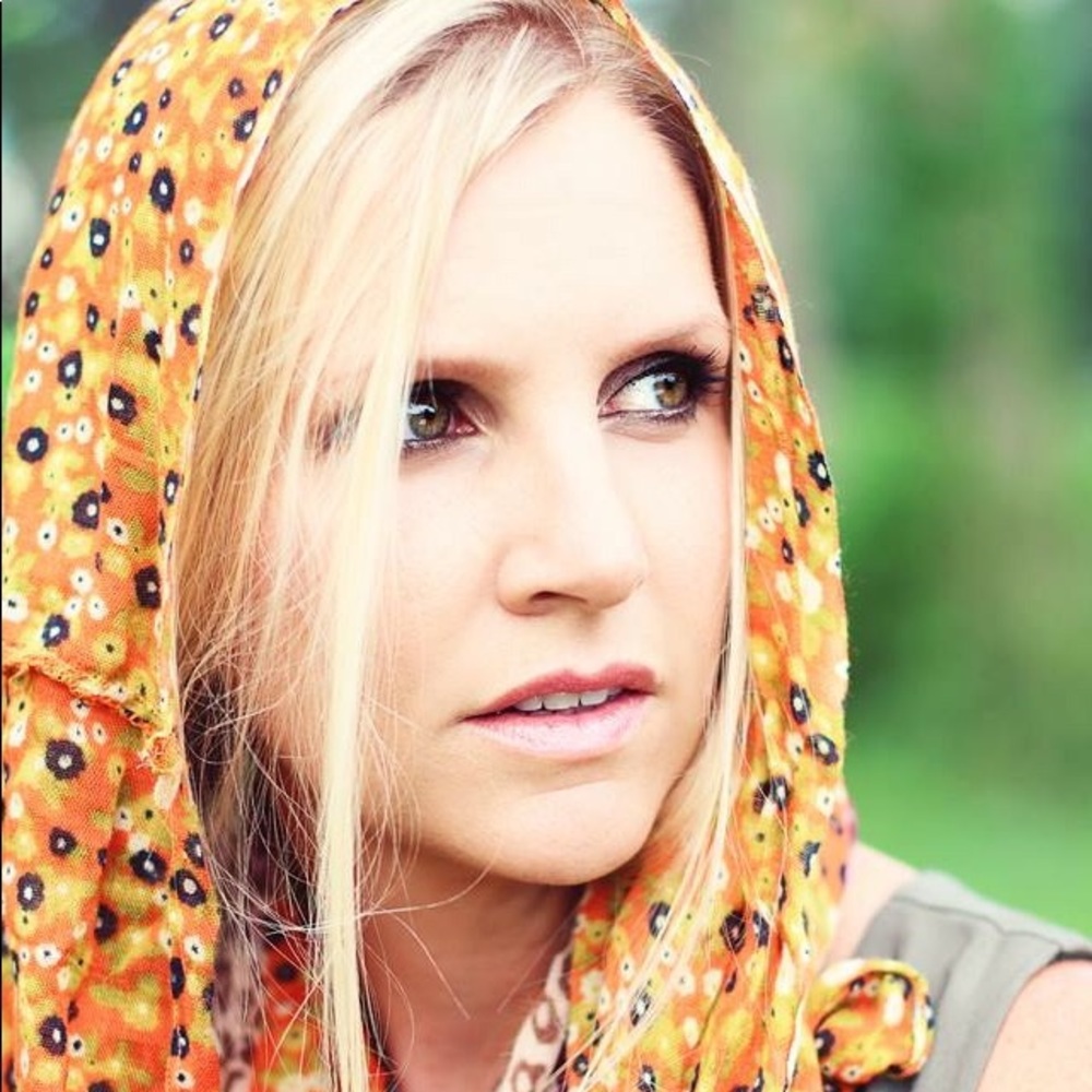 Meet your Posher, Trisley